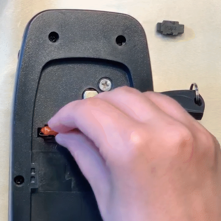 Install 40A fuse (2).gif