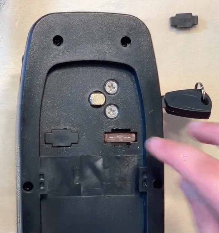 Install 5A fuse (2).gif
